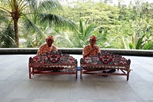 These two greet us while playing "Mary had a little lamb".