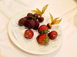 This was sent to our room b/c our Air Conditioning was making a terrible noise. Grapes, cherries and strawberries. YUM!