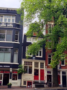 Most of the buildings in Amsterdam are crooked.