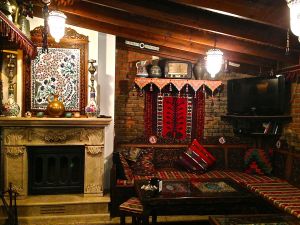 This is the other end of the restaurant where you can drink and play cards or backgammon!