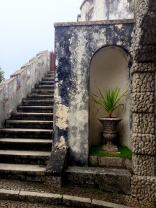 Little niche next to stairway up to viewing area in Pena Palace