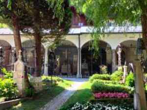 This is St. Peter's cemetery too, where they hid.