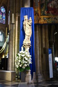 Inside are amazing sculptures everywhere