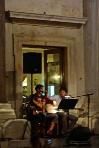 Pretty cool, Heh? They just sit and play to the people at night!