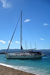 Dummies that were trying for two hours to dock this boat with an anchor just outside our swimming area!