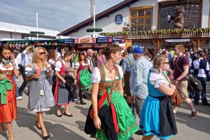 More of the party people..