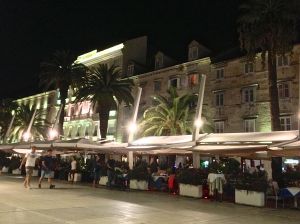 Split Promenade at night