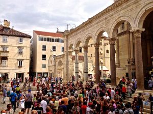 One of the Squares inside where people like to gather.