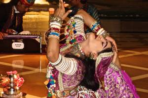 She's getting flexible, see her feet?