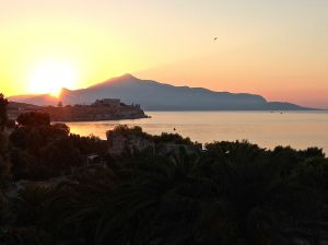 Love the sunrise in the early morning!