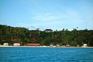 We ate at this restaurant. Red roof is Matira Beach Restaurant.