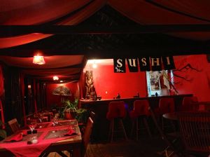 After our sunset cruise, we had dinner here. 