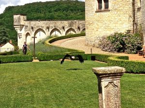 Isn't is amazing how close he is?