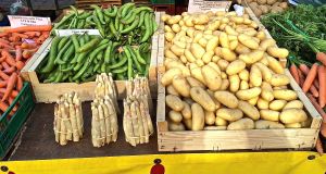 Rita loves potatoes and white asparagus is in season!