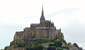 No trip to Brittany/Normandy is complete without paying a visit to Mont St. Michel. It is incroyable.
