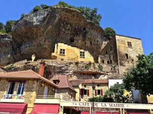 Lez Eyzies built into the limestone rocks.