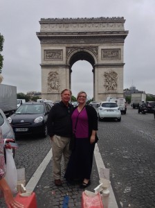Awww, Norm and Angela standing in the middle of the Champs Elysees!!