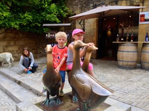 Of course, we had to take Tinael an Cheyanne to Sarlat...