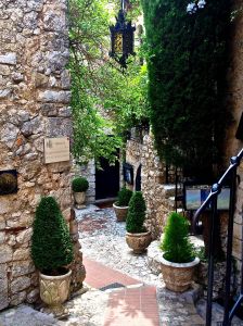 Then through this nice little path...