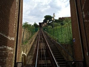 This is the funicular ride to Certaldo where we took our first Italian cooking lessson.