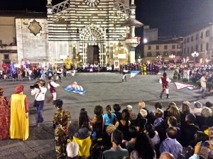 This is just ONE of the many performances of "flag throwers"! These are classical throwers!