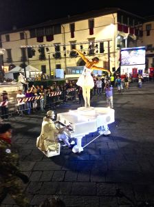 And this is our favorite act!!! A ballerina dancing on top of a grand piano while spinning and the piano is be driven by the the guy playing the piano!! This was AMAZING!
