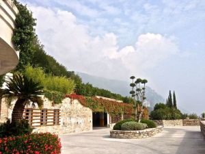 We finally found our hotel in Gargnano, on Lake Garda, after quite awhile without GPS working. It was at the top of a hill, actually 9.2 km up the hill.