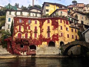 We were told that kids jump off the top of this yellow home, there is a terrace up there and they jump directly into the lake! Must be crazy-ass Italians!! 