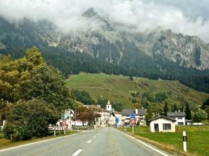 And now, the real beauty begins. This is also taken while driving.