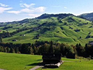 This countryside just goes on forever! Such beauty.